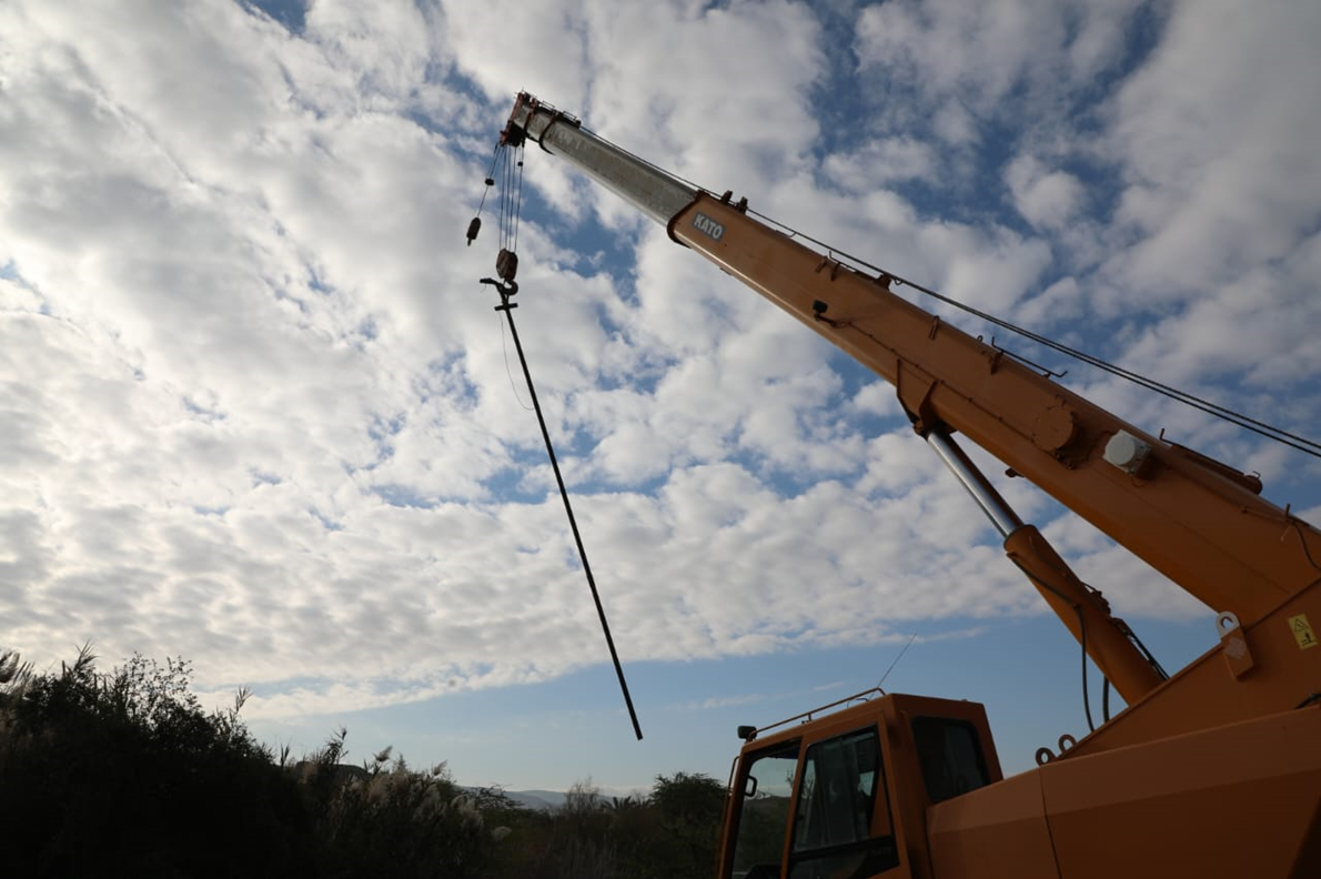 ضبط ٤٩ بئرا مخالفة تبيع المياه لفنادق ومزارع قرب سد الكفرين