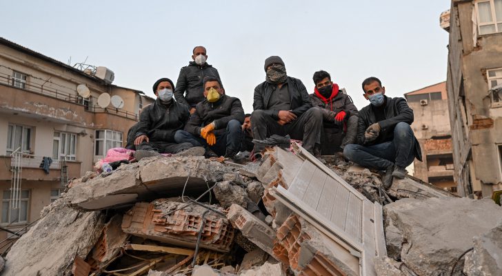 دخول أول قافلة مساعدات أممية إلى شمال سوريا