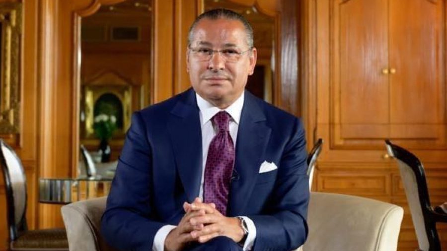 صورة حول : رجل أعمال تونسي يتبرع بسيارات إسعاف وأطنان من الأدوية لسوريا رجل أعمال تونسي يرسل طائرتين عسكريتين محملتين بسيارات إسعاف وأطنان من الأدوية إلى سوريا