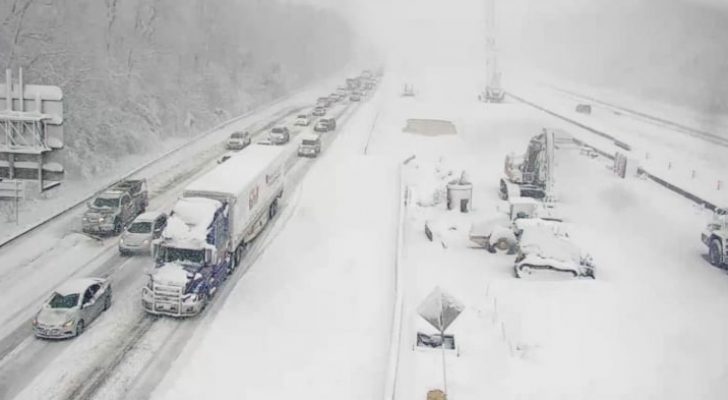 عاصفة تضرب ٤٨ ولاية أمريكية وتحذيرات عاجلة