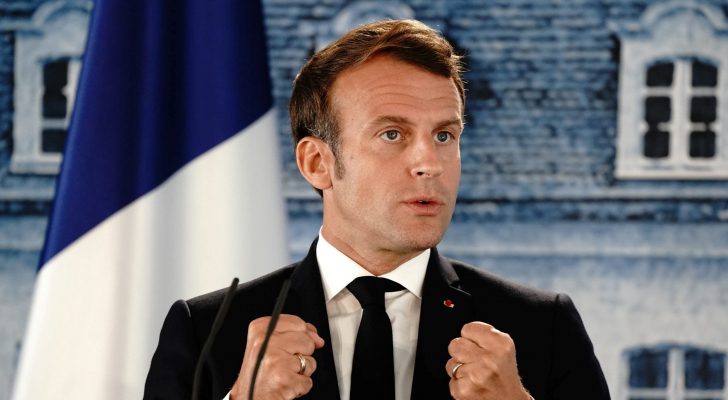 ماكرون لأردوغان: ينبغي زيادة الضغط والعزلة على روسيا