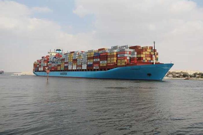 مصر.. جنوح سفينة غاز في قناة السويس