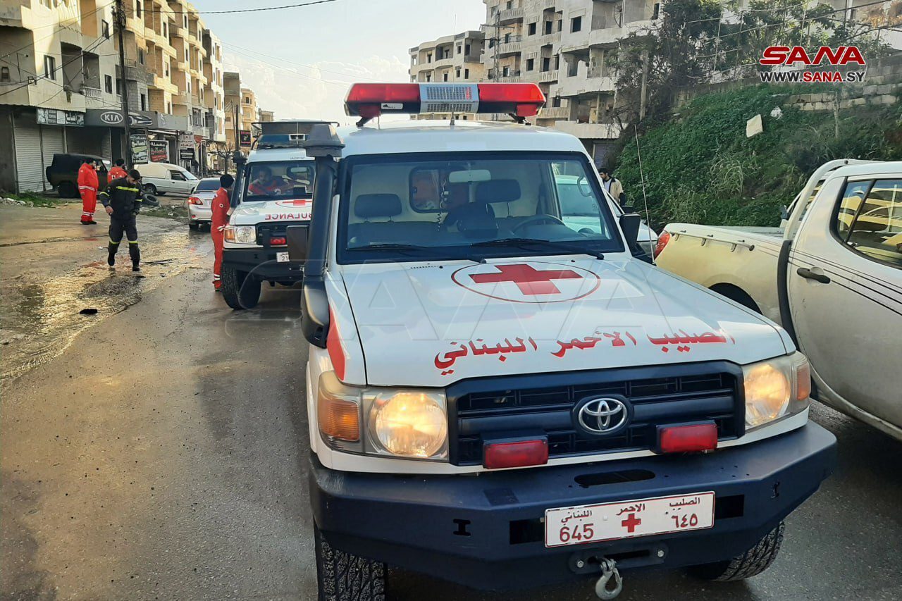 صورة حول : وفد إغاثي لبناني يصل جبلة السورية للإغاثة ووفد وزاري يتوجه غدا إلى دمشق وفد إغاثي لبناني يصل جبلة السورية للإغاثة ووفد وزاري يتوجه غدا إلى دمشق (صور)