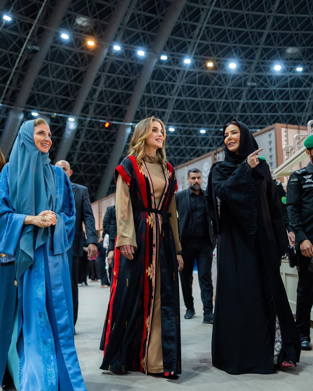 الملكة: فخورة بوجودي في السعودية بشهر رمضان المبارك