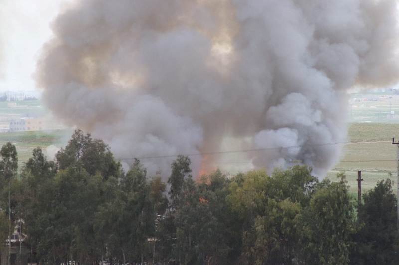 اندلاع حريق بمصنع في بلدة الجيزة ..صور