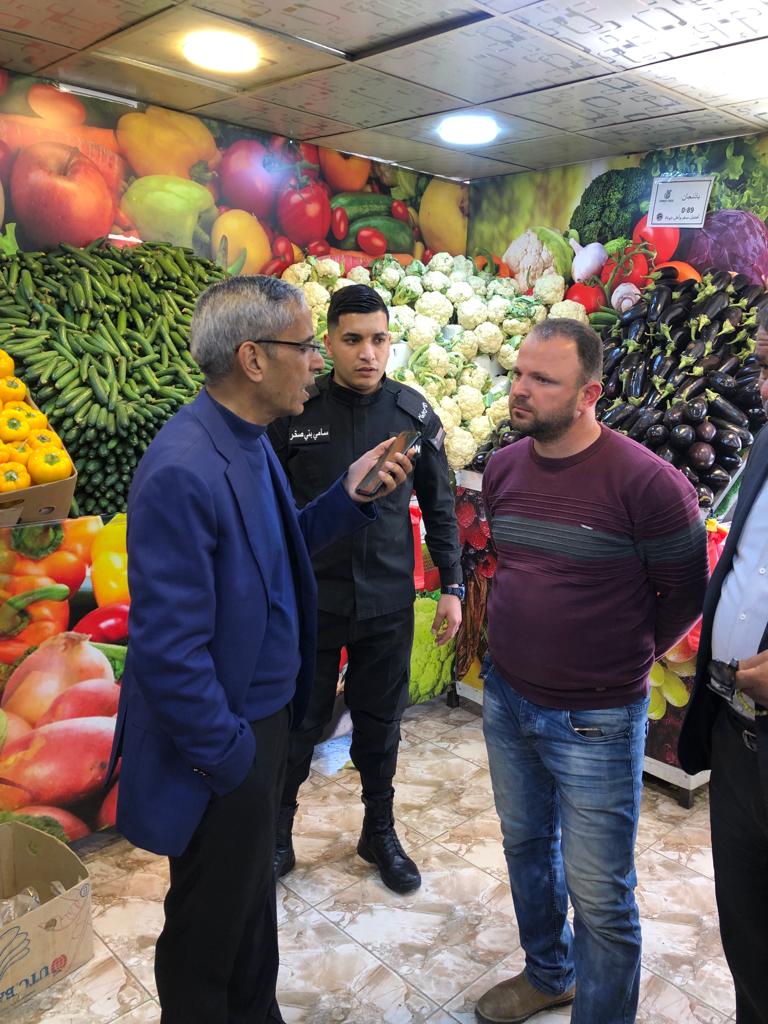 محافظ المفرق يتفقد الأسواق التجارية