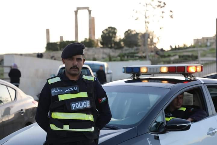 صورة حول : بالصور .. نشامى الأمن العام أثناء اداء واجباتهم في نهاية الأسبوع بالصور .. نشامى الأمن العام أثناء اداء واجباتهم في نهاية الأسبوع