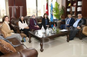 بحث التعاون بين العلوم والتكنولوجيا ومعهد وولتر ريد الأميركي