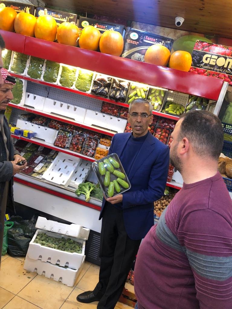 محافظ المفرق يتفقد الأسواق التجارية