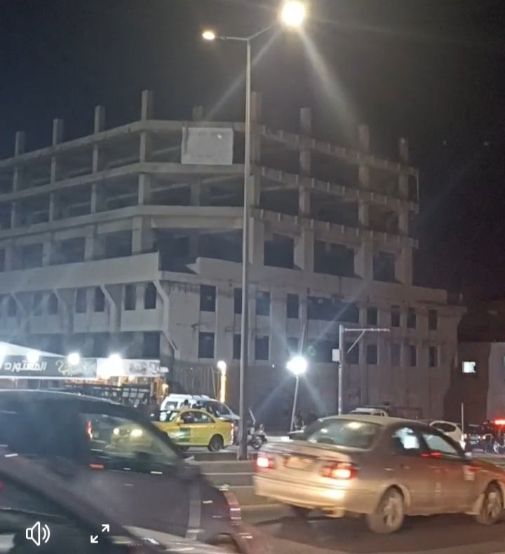 صور ... مواطن يهدد بالانتحار في طبربور ويطلب مقابلة مدير الأمن شخصيا