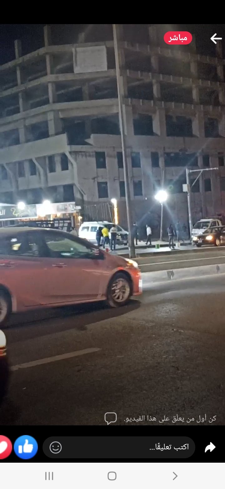 صور ... مواطن يهدد بالانتحار في طبربور ويطلب مقابلة مدير الأمن شخصيا