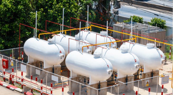 الحكومة تتراجع عن رفع سعر الغاز البترولي المسال