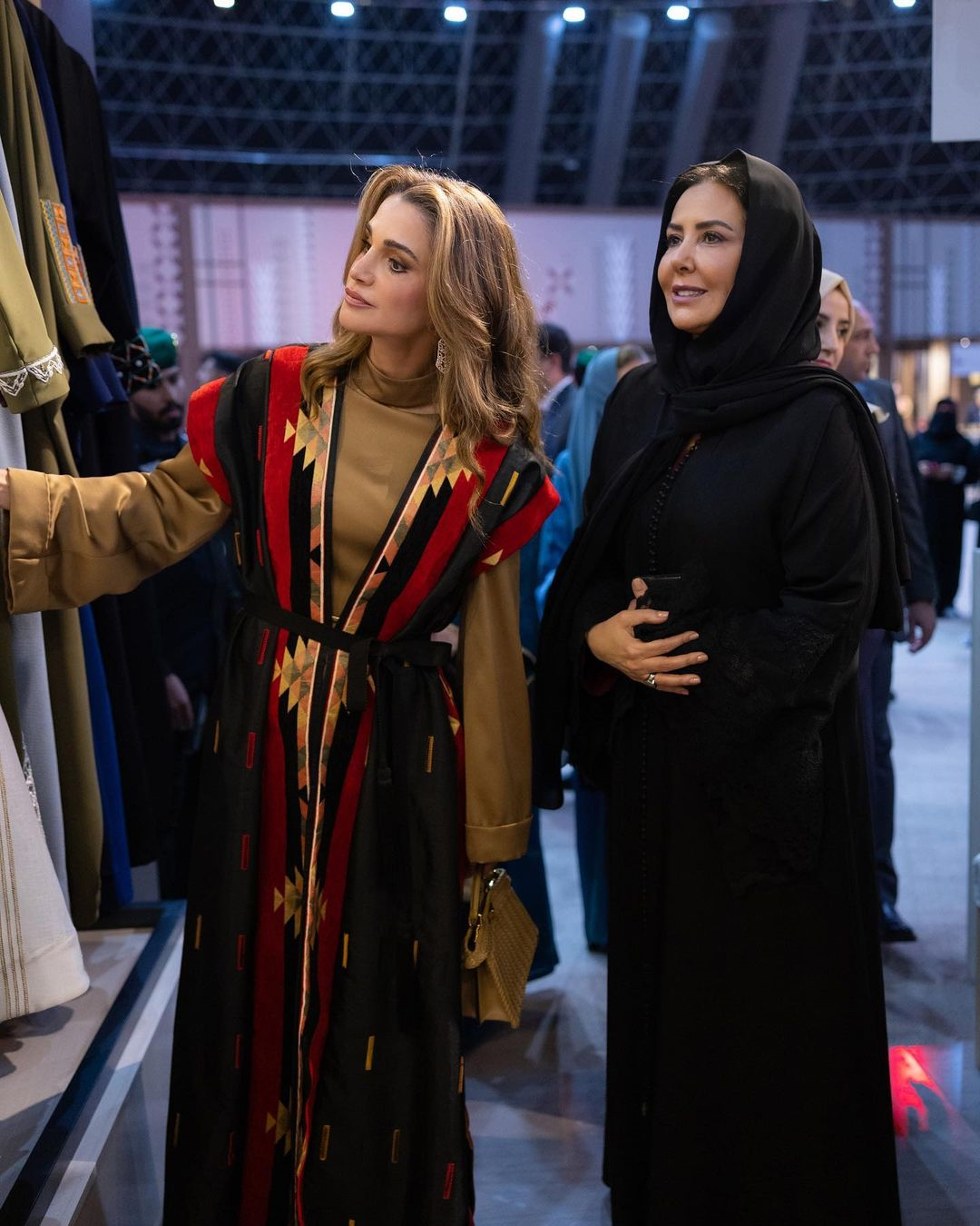 الملكة: فخورة بوجودي في السعودية بشهر رمضان المبارك