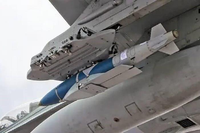 صورة حول : تحطم طائرتي تدريب لسلاح الجو الإيطالي قرب العاصمة روما ومقتل طياريهما تحطم طائرتي تدريب لسلاح الجو الإيطالي قرب العاصمة روما ومقتل طياريهما