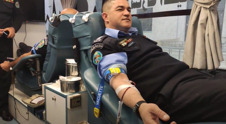 صورة حول : تزامناً مع يوم الكرامة.. حملة للتبرع بالدم في ترخيص غرب عمان تزامناً مع يوم الكرامة.. حملة للتبرع بالدم في ترخيص غرب عمان