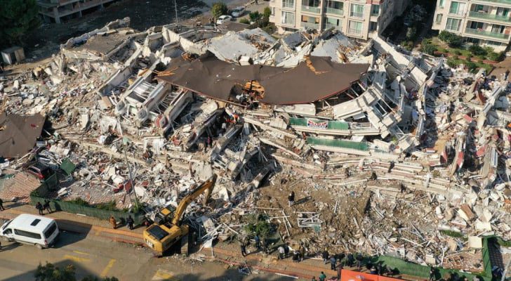 خبير تركي يتحدث عن زلزال بشدة ١٠ درجات في إسطنبول