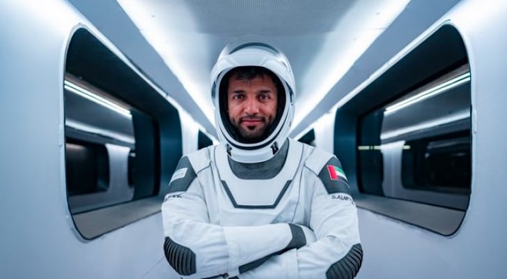 رائد فضاء إماراتي يصل محطة الفضاء الدولية في أطول مهمة بتاريخ العرب