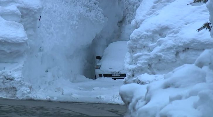 فيضانات تهدد كاليفورنيا بعد عاصفة قوية