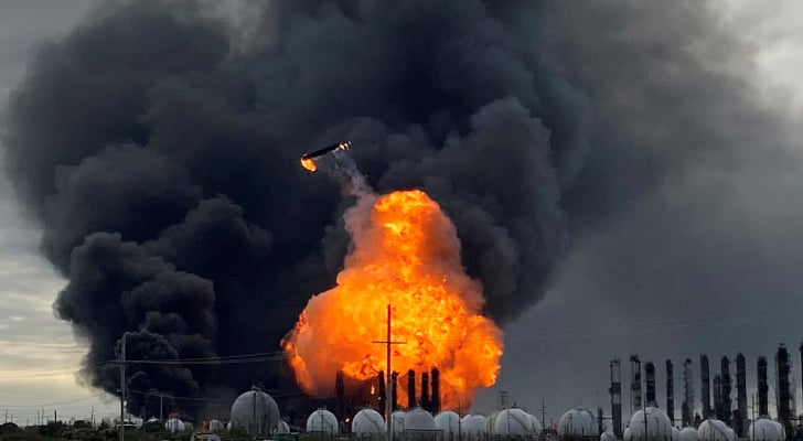 قتيلان ومفقودون بانفجار في مصنع بأمريكا