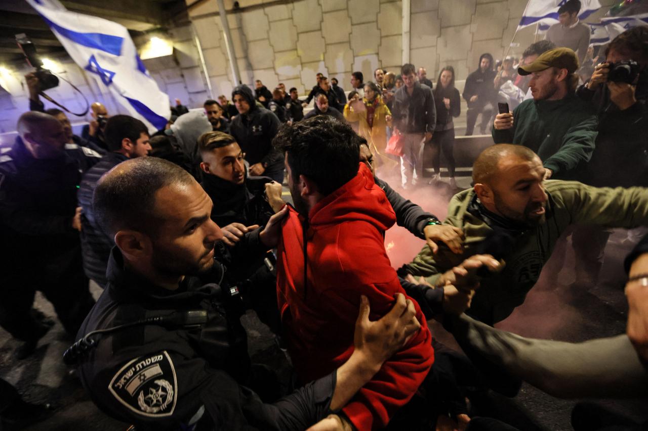 صورة حول : للأسبوع الـ١١: مظاهرات في كيان الاحتلال ضد تعديلات نتنياهو القضائية للأسبوع الـ١١: مظاهرات في كيان الاحتلال ضد تعديلات نتنياهو القضائية