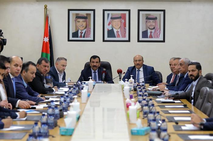 مشتركة نيابية تُقر تنظيم المحاسبة القانونية