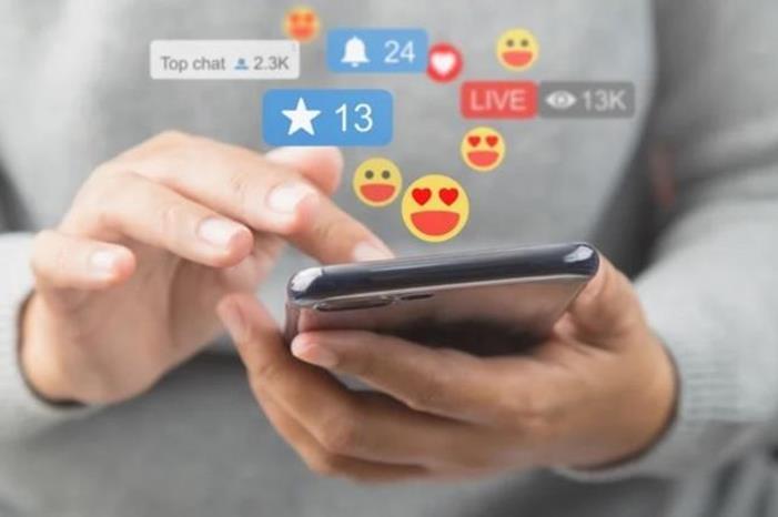 هذا ما يكشفه استخدام الإيموجي عن شخصيتك