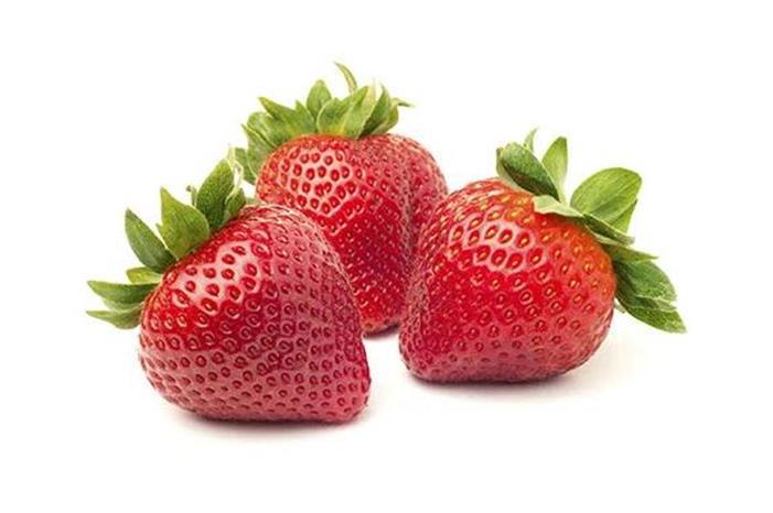 'أكبر ثمرة فراولة'.. حقيقة صورة اجتاحت مواقع التواصل