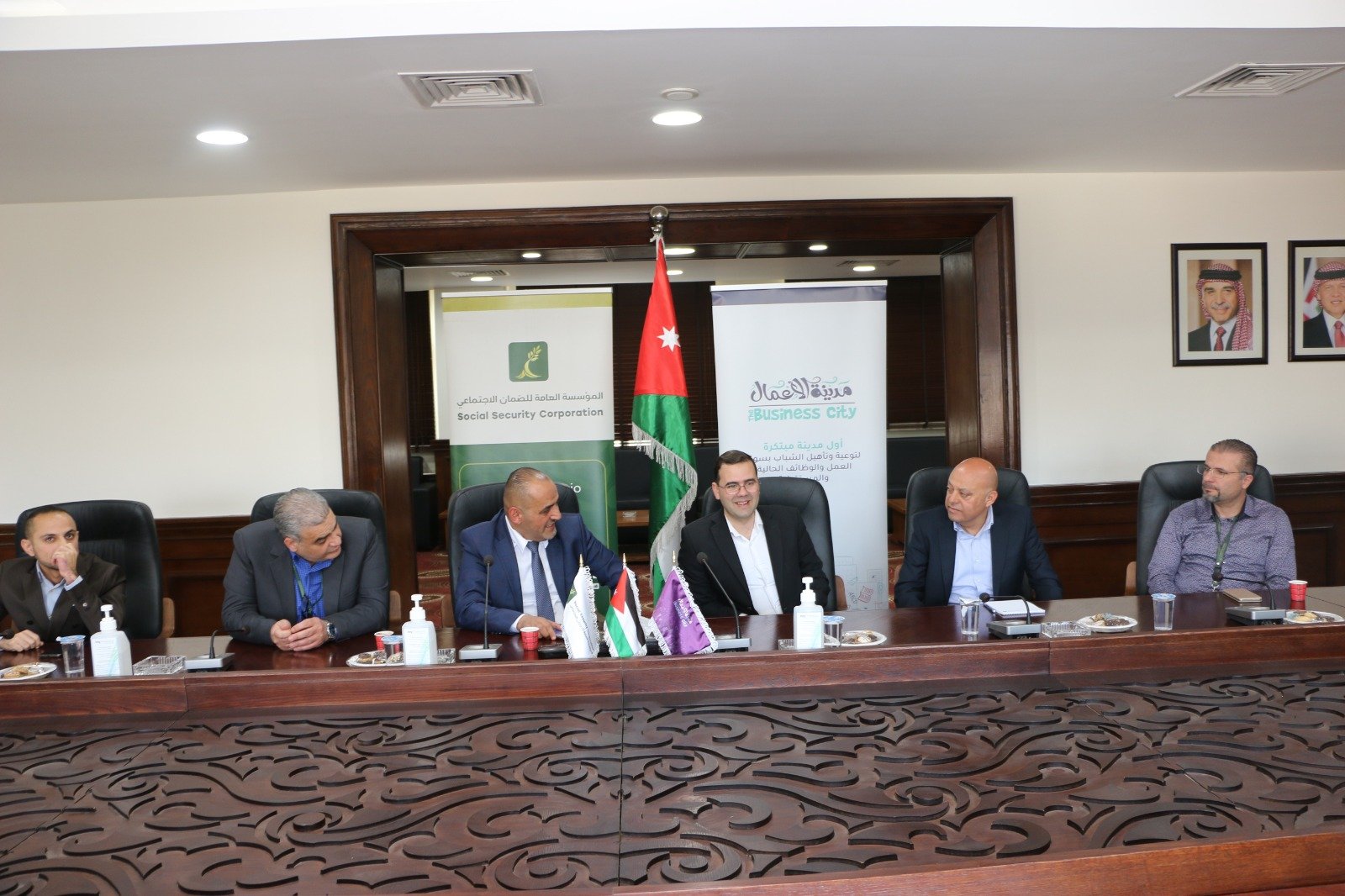 صورة حول : مؤسسة الضمان تُبرم اتفاقية تعاون لتوفير محطة خدمات توعوية لها في مدينة الأعمال مؤسسة الضمان تُبرم اتفاقية تعاون لتوفير محطة خدمات توعوية لها في مدينة الأعمال