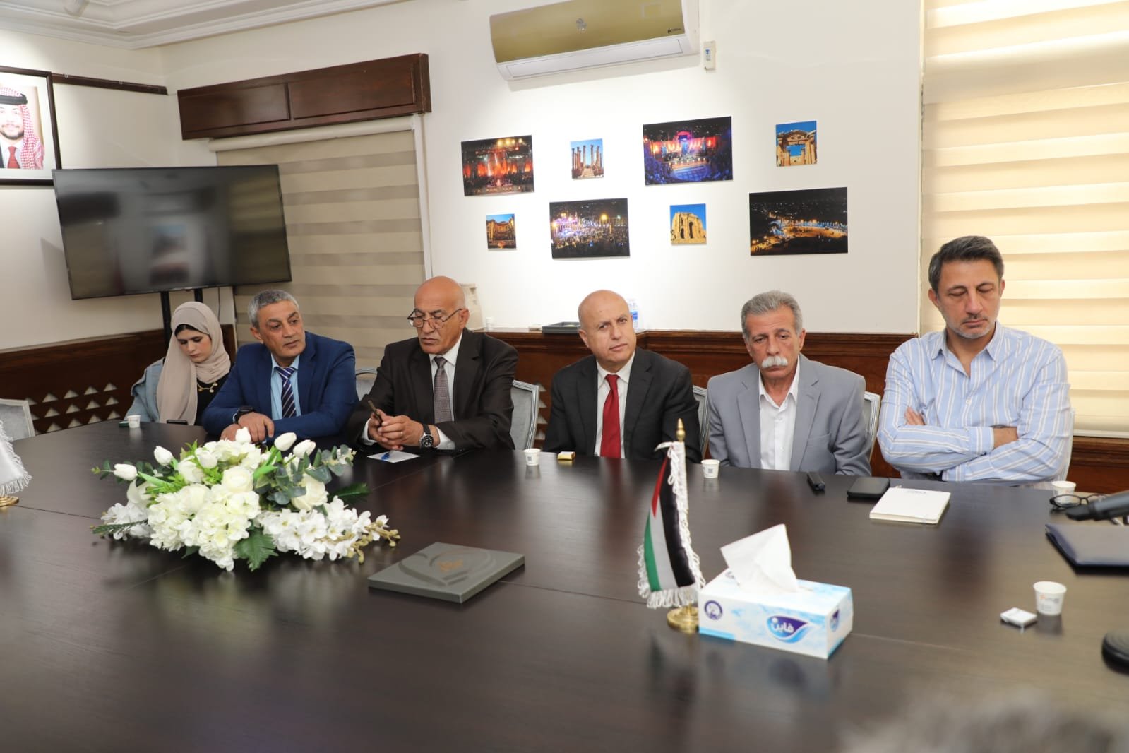 صورة حول : توقيع اتفاقية شراكة بين "مهرجان جرش للثقافة والفنون" و"نقابة الفنانين الأردنيين" توقيع اتفاقية شراكة بين "مهرجان جرش للثقافة والفنون" و"نقابة الفنانين الأردنيين"