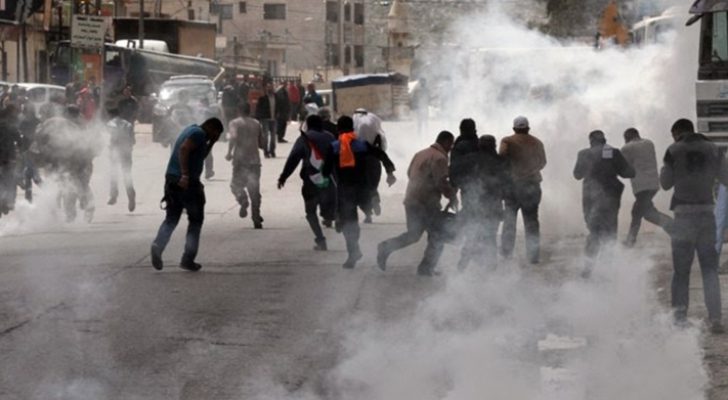 إصابة العشرات بالاختناق خلال مواجهات مع الاحتلال شرقي جنين