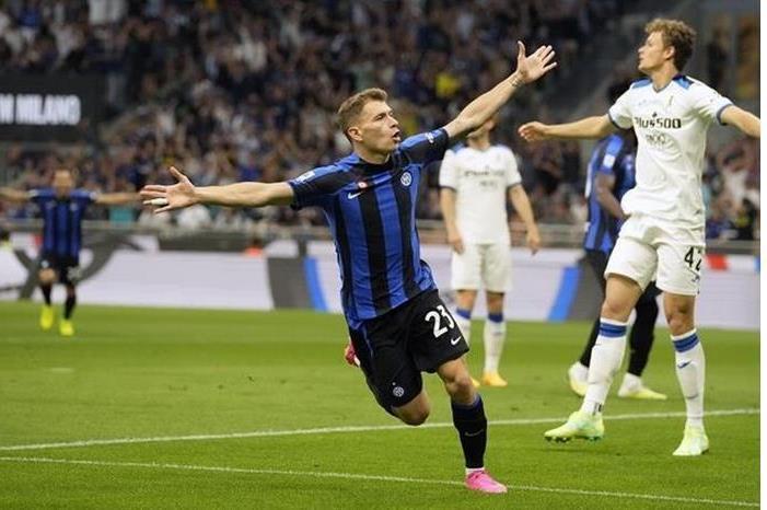 صورة حول : إنتر ميلان يهزم أتلانتا ويحجز مقعدا له في دوري الأبطال إنتر ميلان يهزم أتلانتا ويحجز مقعدا له في دوري الأبطال