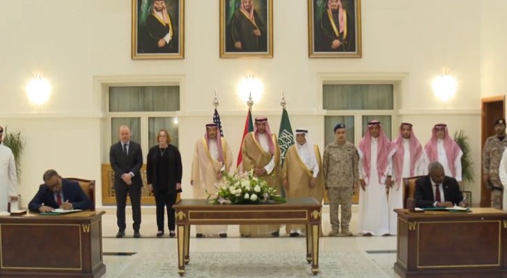 إعلان جدة يلزم الجيش السوداني وقوات الدعم السريع بتسهيل العمل الإنساني