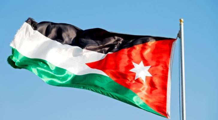 رفع العلم الأردني في بلدة أمريكية