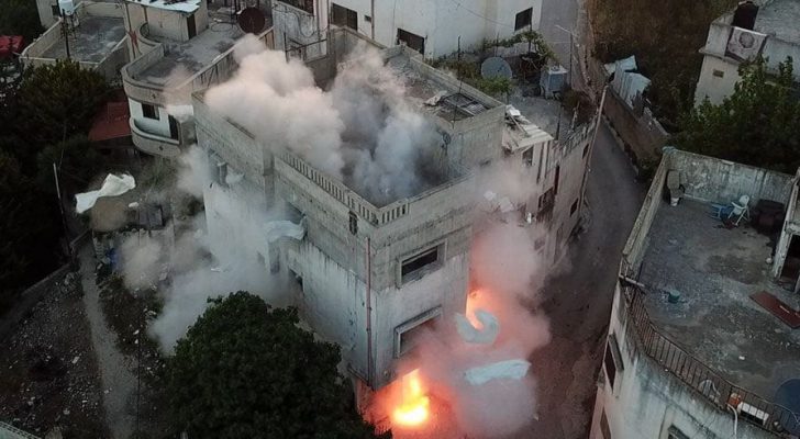 الاحتلال يفجر منزل ذوي الشهيد معتز الخواجا في رام الله