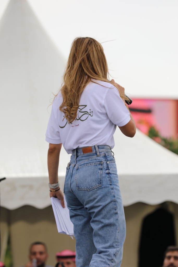 بالصور... آلاف المواطنين يشاركون في احتفال زين فرحاً بزفاف ولي العهد