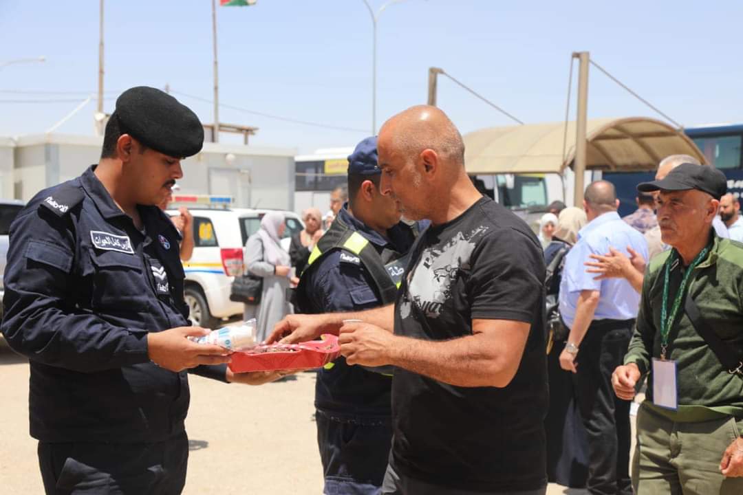 صورة حول : بالصور... نشامى الأمن العام وضيوف الرحمن من فلسطين بالصور... نشامى الأمن العام وضيوف الرحمن من فلسطين