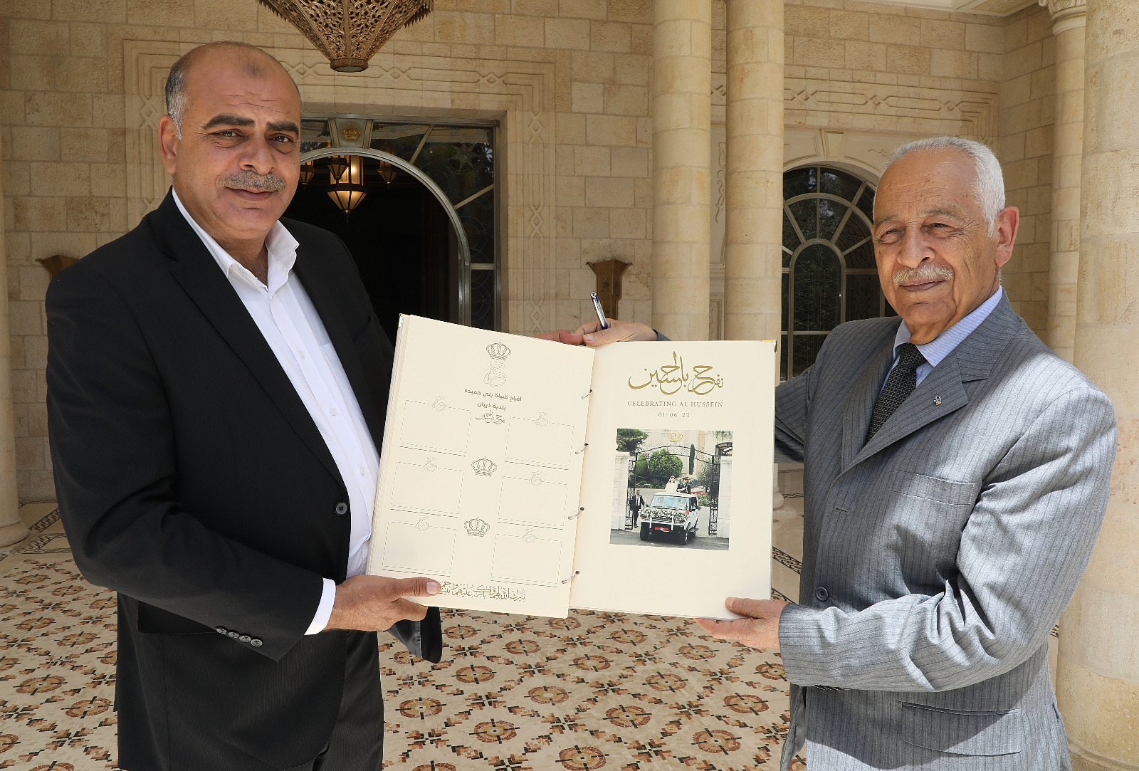 العيسوي يلتقي مجموعة من شباب وشابات لواء سحاب ووفدا من مجلس محافظة مأدبا.