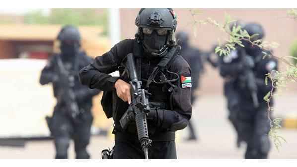 صورة حول : الأمن العام: مقتل تاجر مخدرات وإصابة آخر بمداهمة في جرش الأمن العام: مقتل تاجر مخدرات وإصابة آخر بمداهمة في جرش