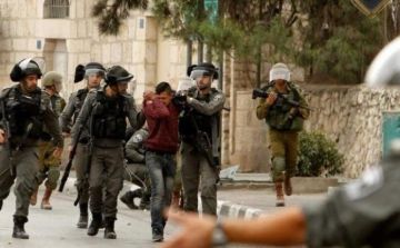 الاحتلال يعتقل ٢٣ مواطنا في حملة اعتقالات شملت عدة مدن في فلسطين