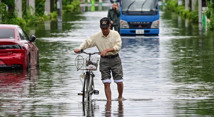 فيضانات تجتاح اليابان وتشرد الآلاف