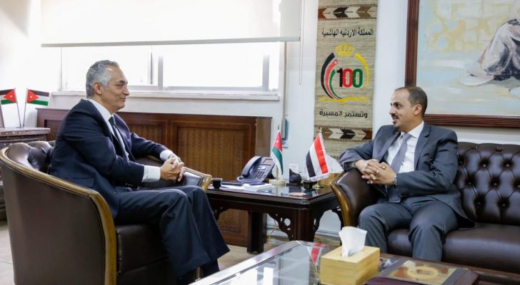 وزير السياحة والآثار القيسي يلتقي نظيره اليمني