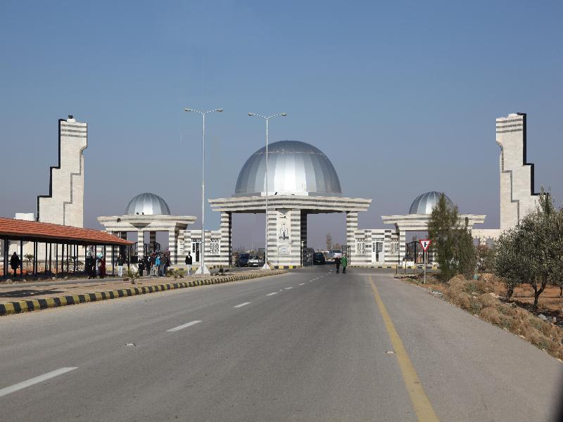 صورة حول : آل البيت: معاملة الطلبة اللاجئين كالطلبة الأردنيين في برنامج الموازي آل البيت: معاملة الطلبة اللاجئين كالطلبة الأردنيين في برنامج الموازي