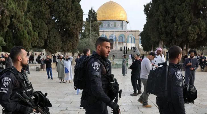 الخارجية الفلسطينية تستنكر بشدة الاقتحامات اليومية المتواصلة للمسجد الأقصى