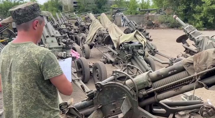 الدفاع الروسية تعلن تسلمها أكثر من ألفي قطعة سلاح من مجموعة فاغنر