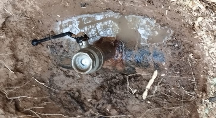 صورة حول : ضبط اعتداءات على خط ناقل مياه في منطقة المغطس البحر الميت ضبط اعتداءات على خط ناقل مياه في منطقة المغطس البحر الميت