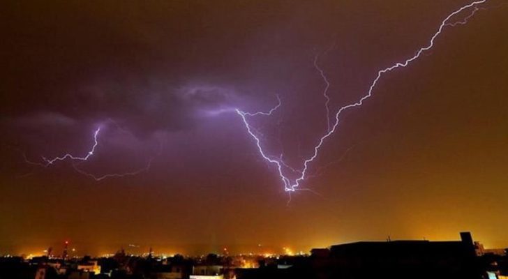 مصرع ١٠ أشخاص جراء صواعق البرق في شرقي الهند