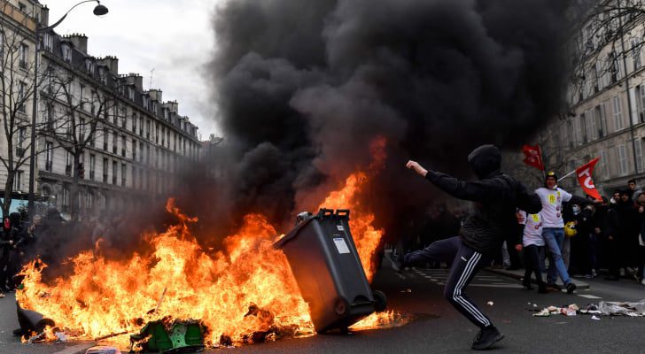 ٦٥٠ مليون يورو فاتورة أضرار أعمال الشغب في فرنسا