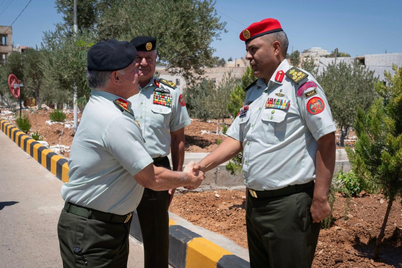 الملك يؤكد اعتزازه بمرتبات قيادة الشرطة العسكرية