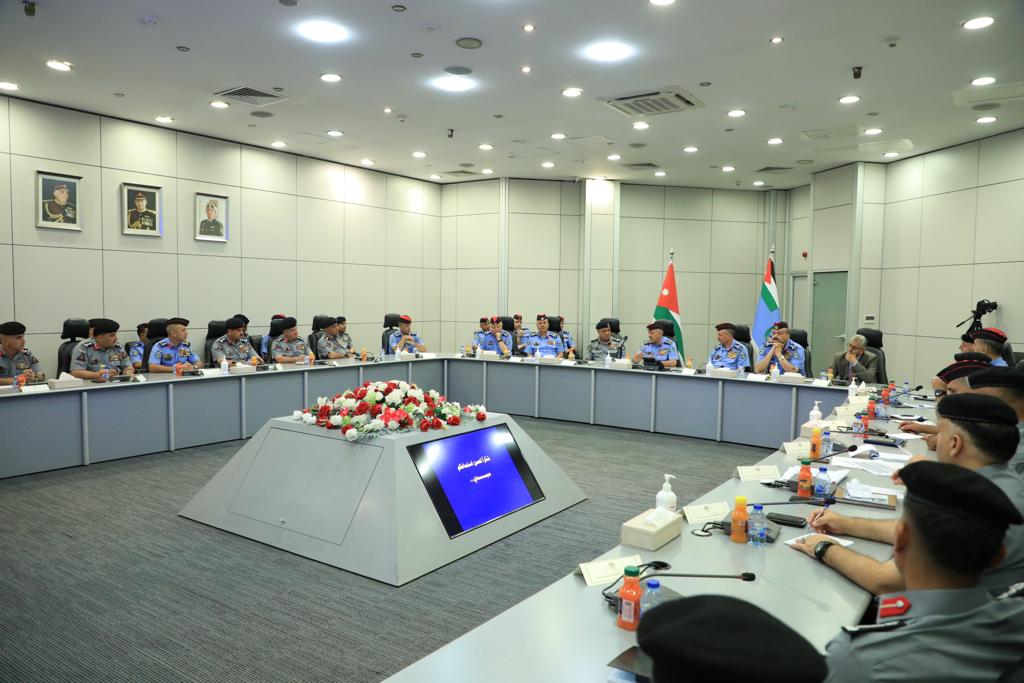 صورة حول : اللواء المعايطة: مديرية الأمن العام تمر بمرحلة التحديث والتطوير اللواء المعايطة: مديرية الأمن العام تمر بمرحلة التحديث والتطوير