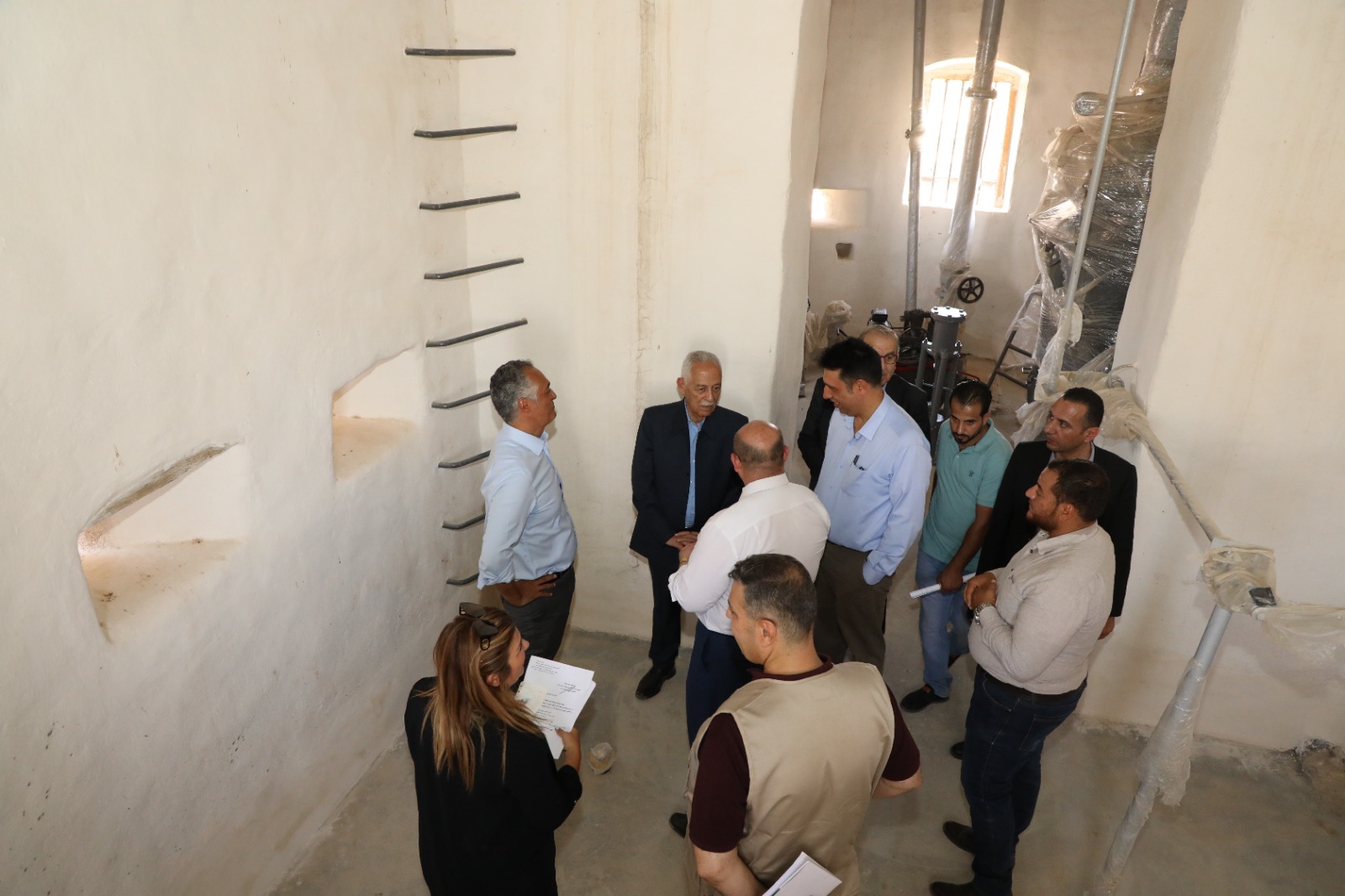 صورة حول : العيسوي يفتتح ويتفقد مشاريع مبادرات ملكية في معان العيسوي يفتتح ويتفقد مشاريع مبادرات ملكية في معان